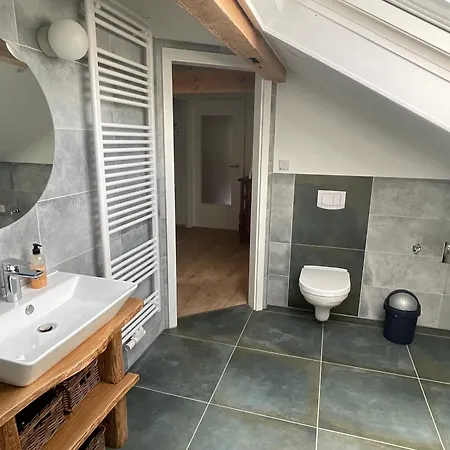 Gemuetliche Dachwohnung Am Tor Zum Schwarzwald * Bischweier