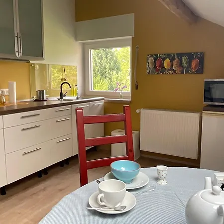 Gemuetliche Dachwohnung Am Tor Zum Schwarzwald Apartmán